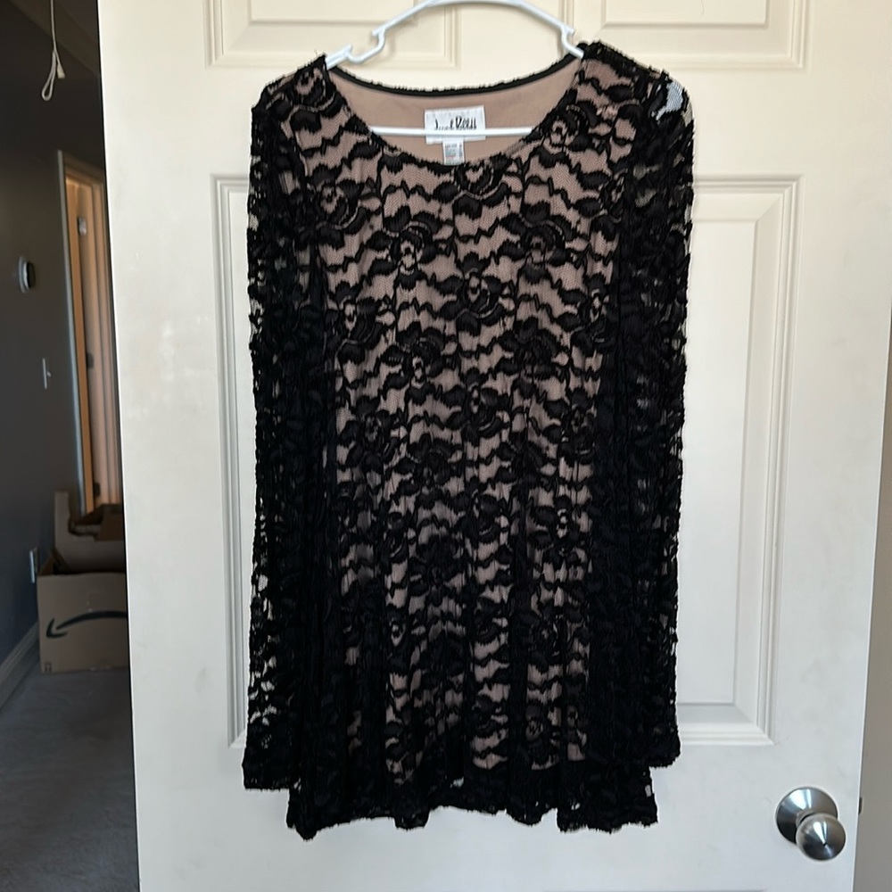 Joseph Ribkoff size 10 black lace overlay top